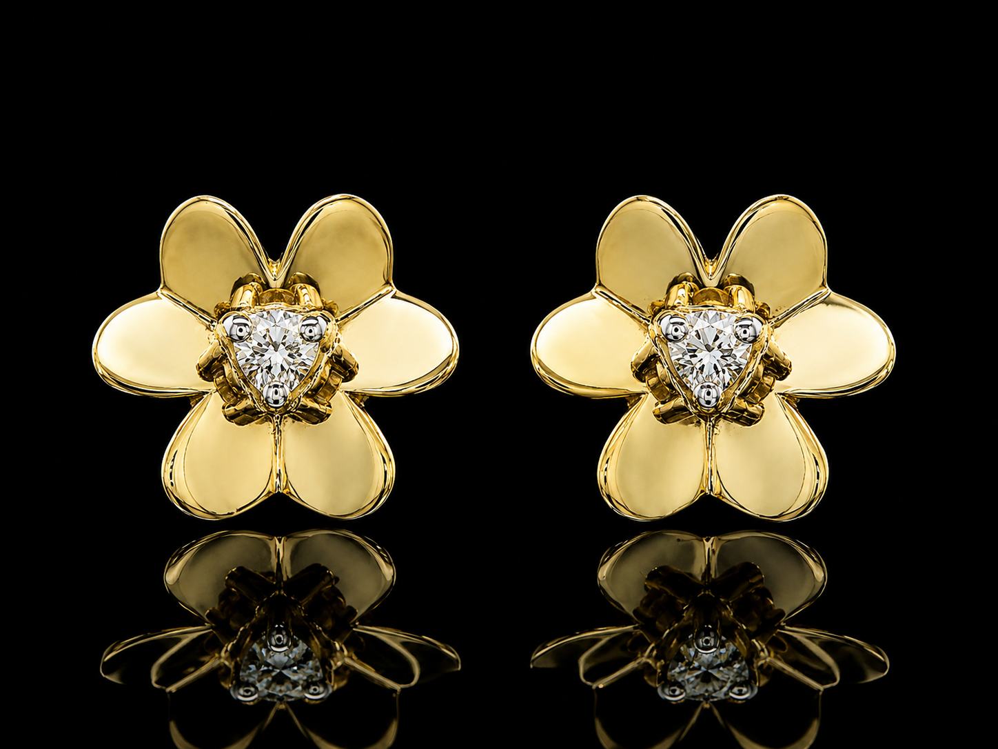 14kt YELLOW GOLD ELEGANT FLORAL DIAMOND EARRINGS Angelica Jewellers