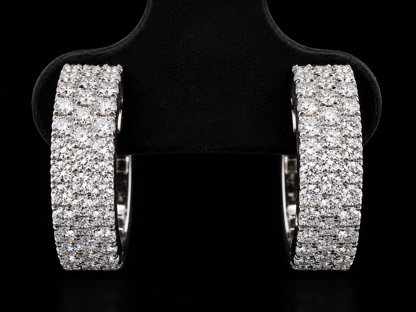 PENDIENTES DE ARO CON DIAMANTES DE 4 MM EN ORO BLANCO DE 14 K