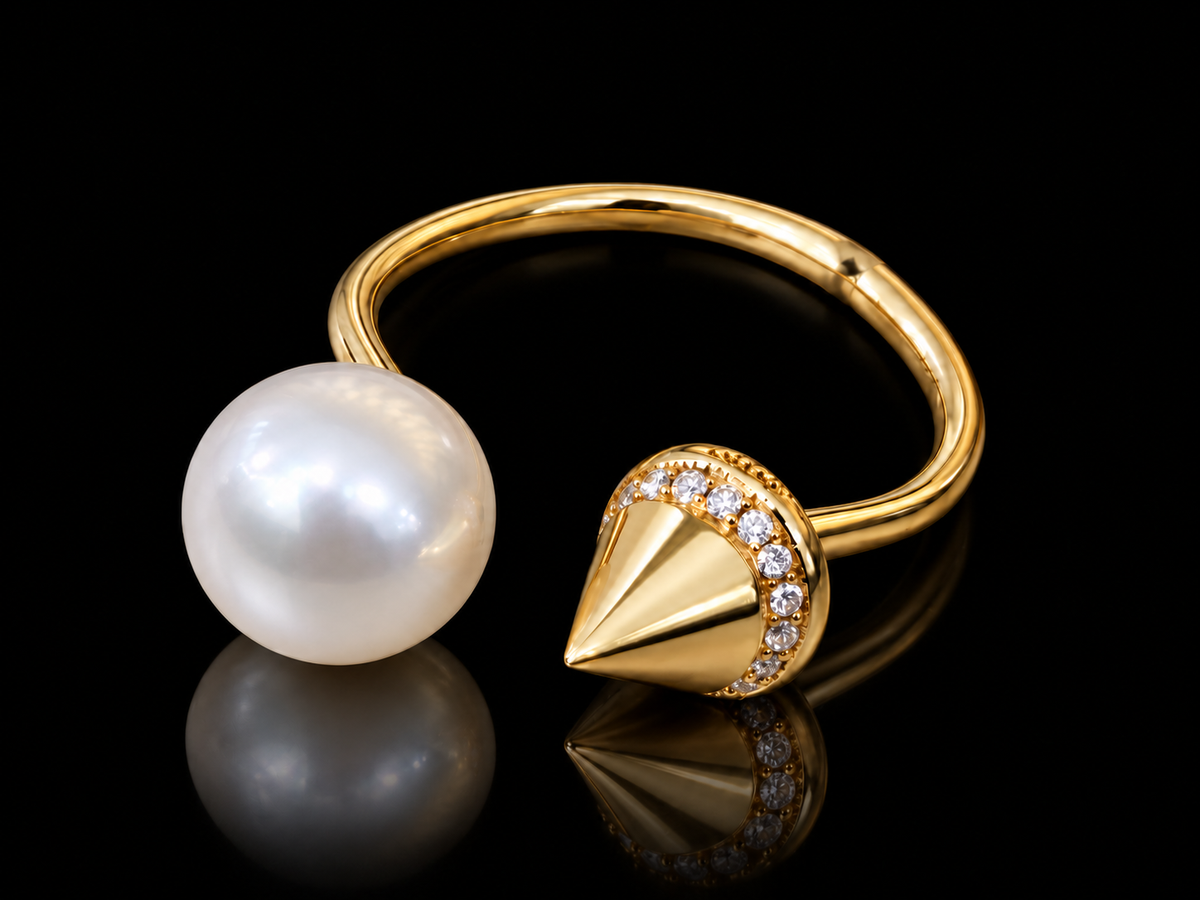 Title: 14K Yellow Gold Freshwater Pearl and Diamond Spike Ring