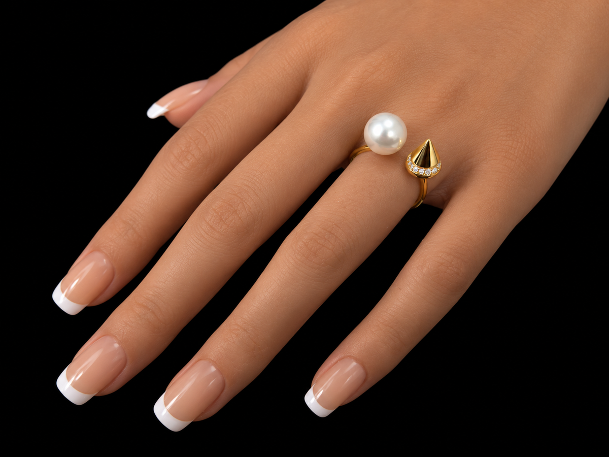 Title: 14K Yellow Gold Freshwater Pearl and Diamond Spike Ring