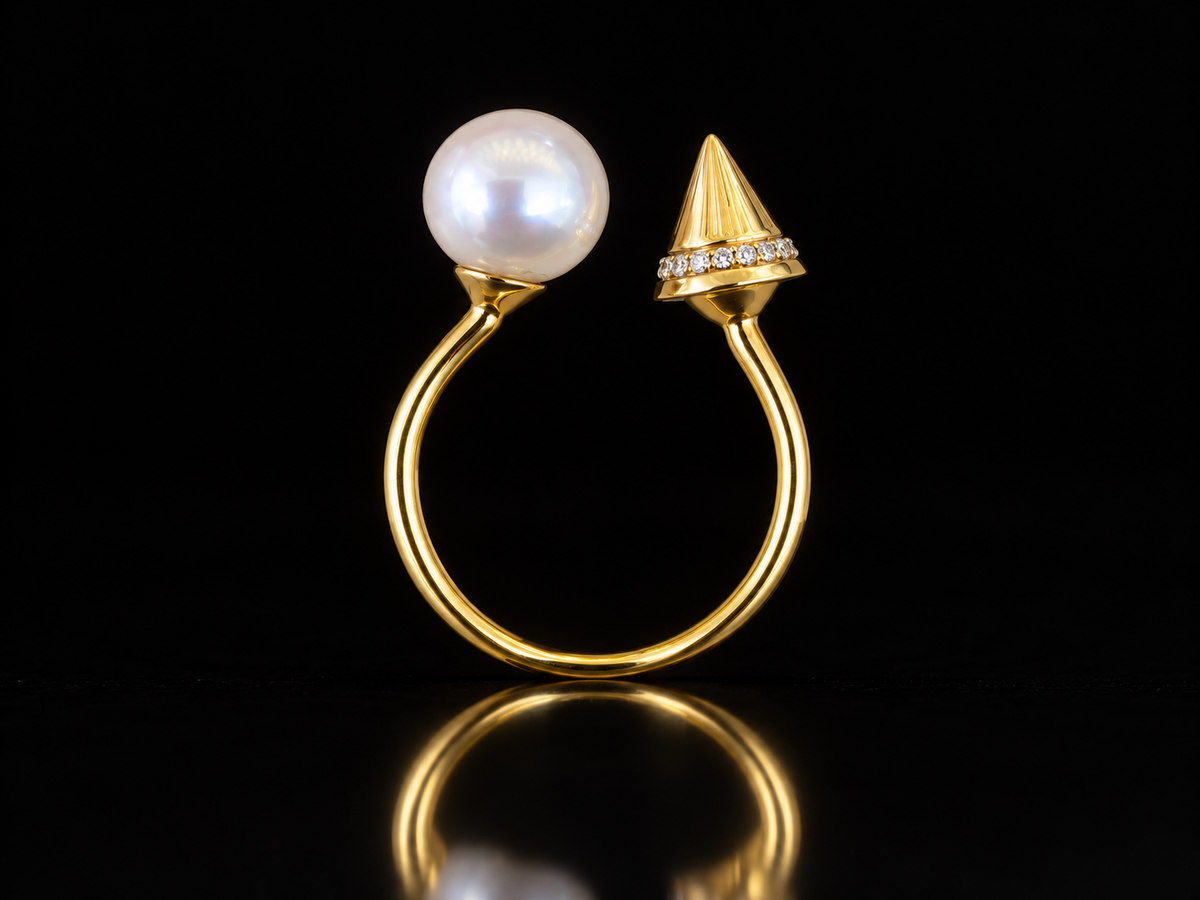 Title: 14K Yellow Gold Freshwater Pearl and Diamond Spike Ring