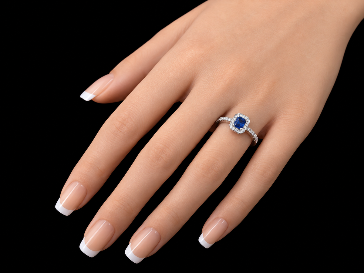 Natural Blue Sapphire and Diamond Halo 18kt white gold Ring