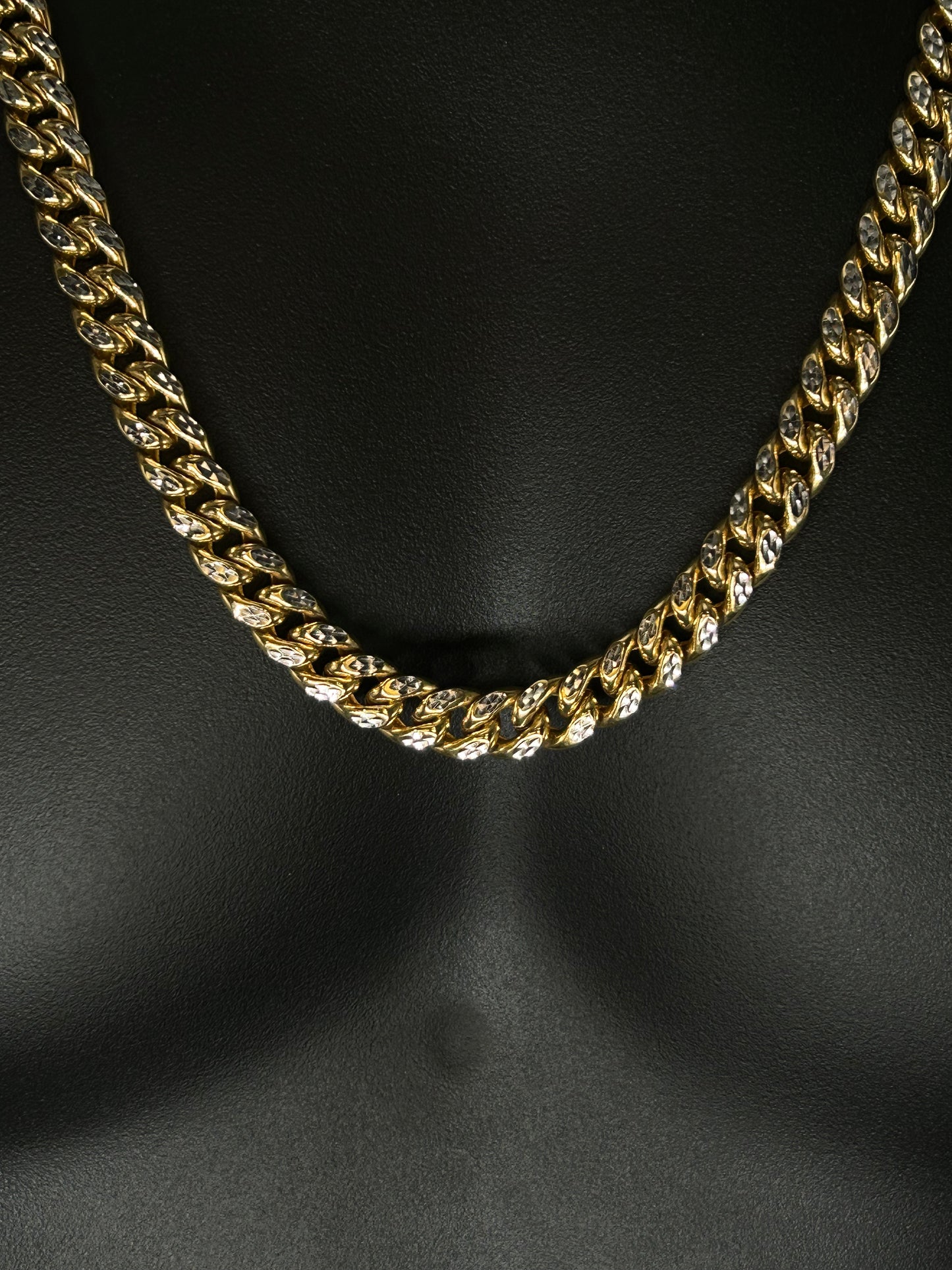 10K YELLOW GOLD DIAMOND CUT CUBAN LINK CHAIN