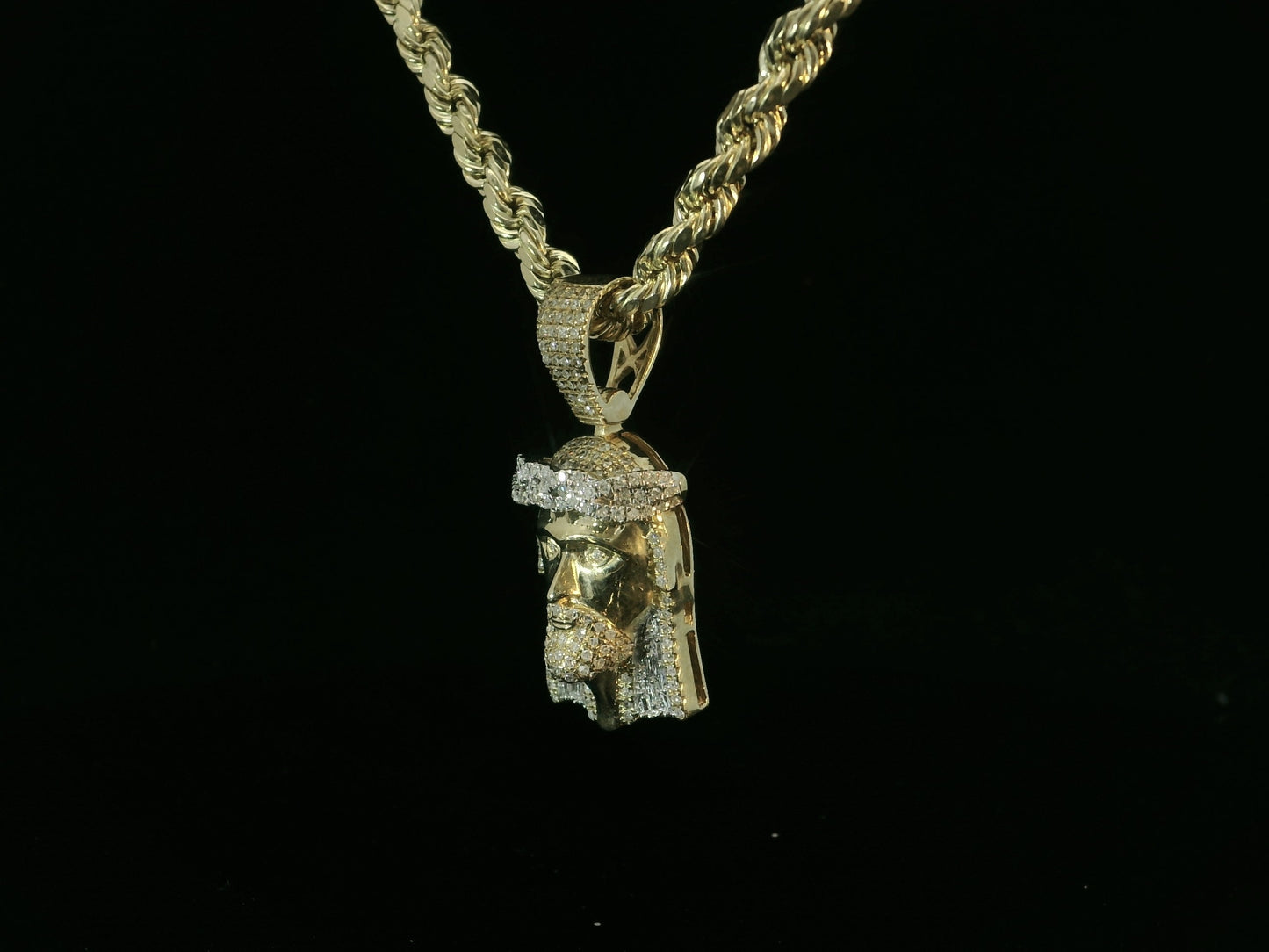 10K YELLOW GOLD DIAMOND JESUS PENDANT