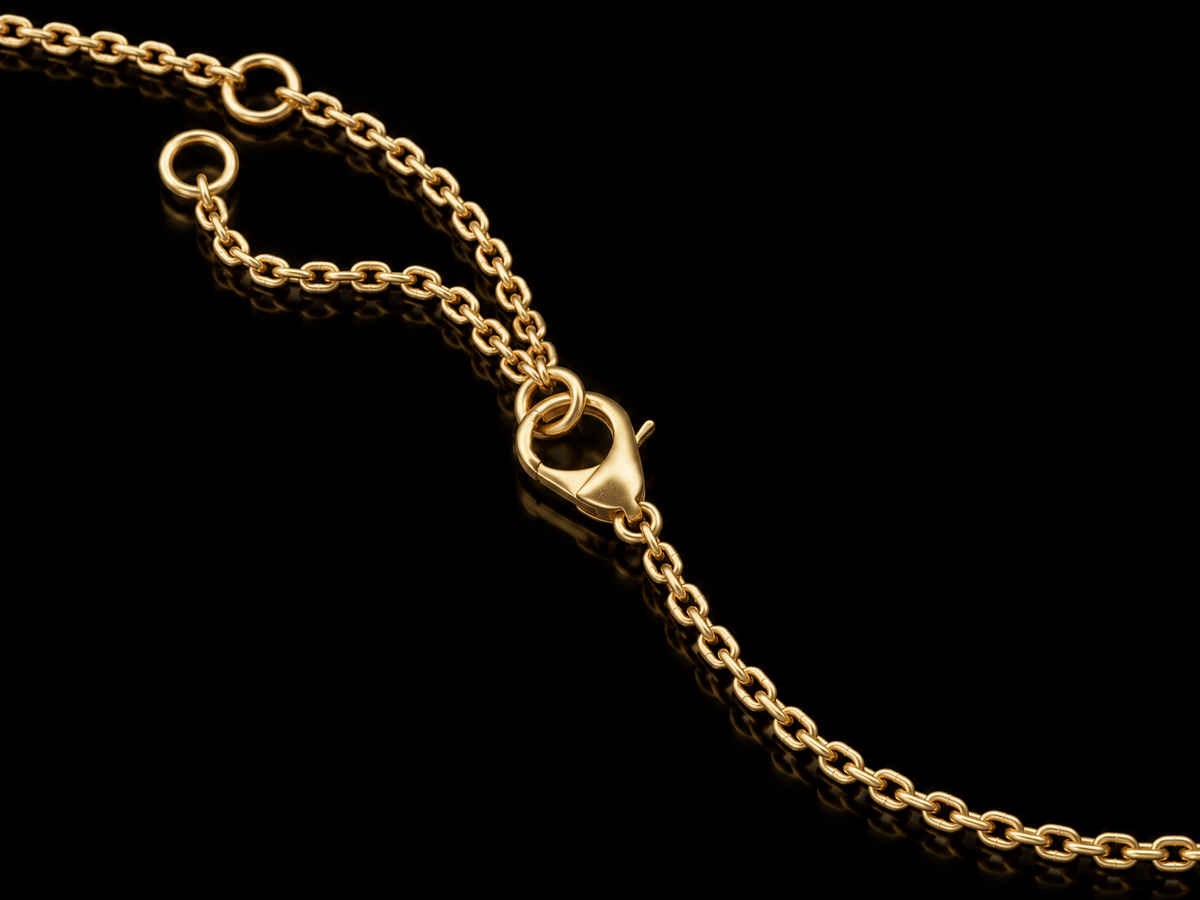 Cable chain and lobster claw clasp detail