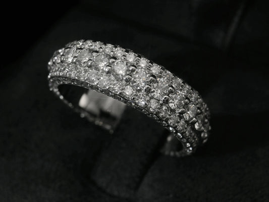 10K WHITE GOLD BAND 3.75CT OF DIAMONDS IN VVS F+