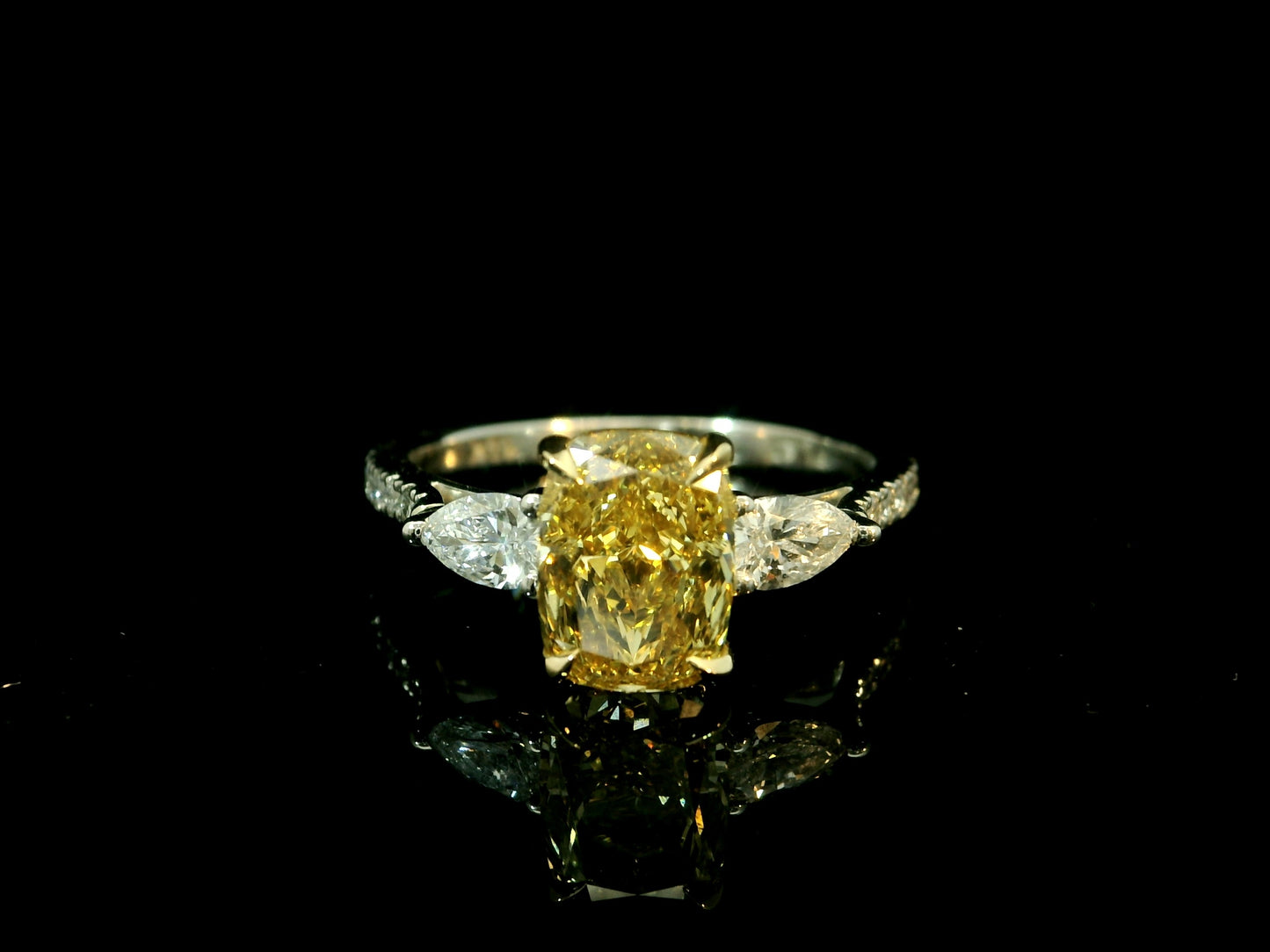 PLATINUM CANARY YELLOW LAB DIAMOND ELONGATED CUSHION SHAPE ENGAGEMENT RING 2.22CT