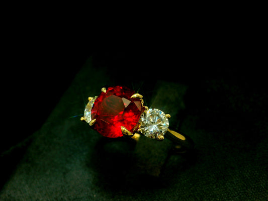 18K YELLOW GOLD LAB RED RUBY ROUND CUT & DIAMONDS RING