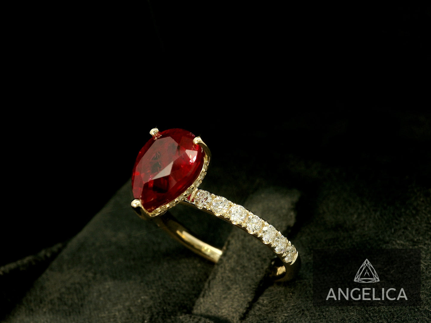 18K YELLOW GOLD LAB RED RUBY PEAR SHAPE & DIAMONDS RING