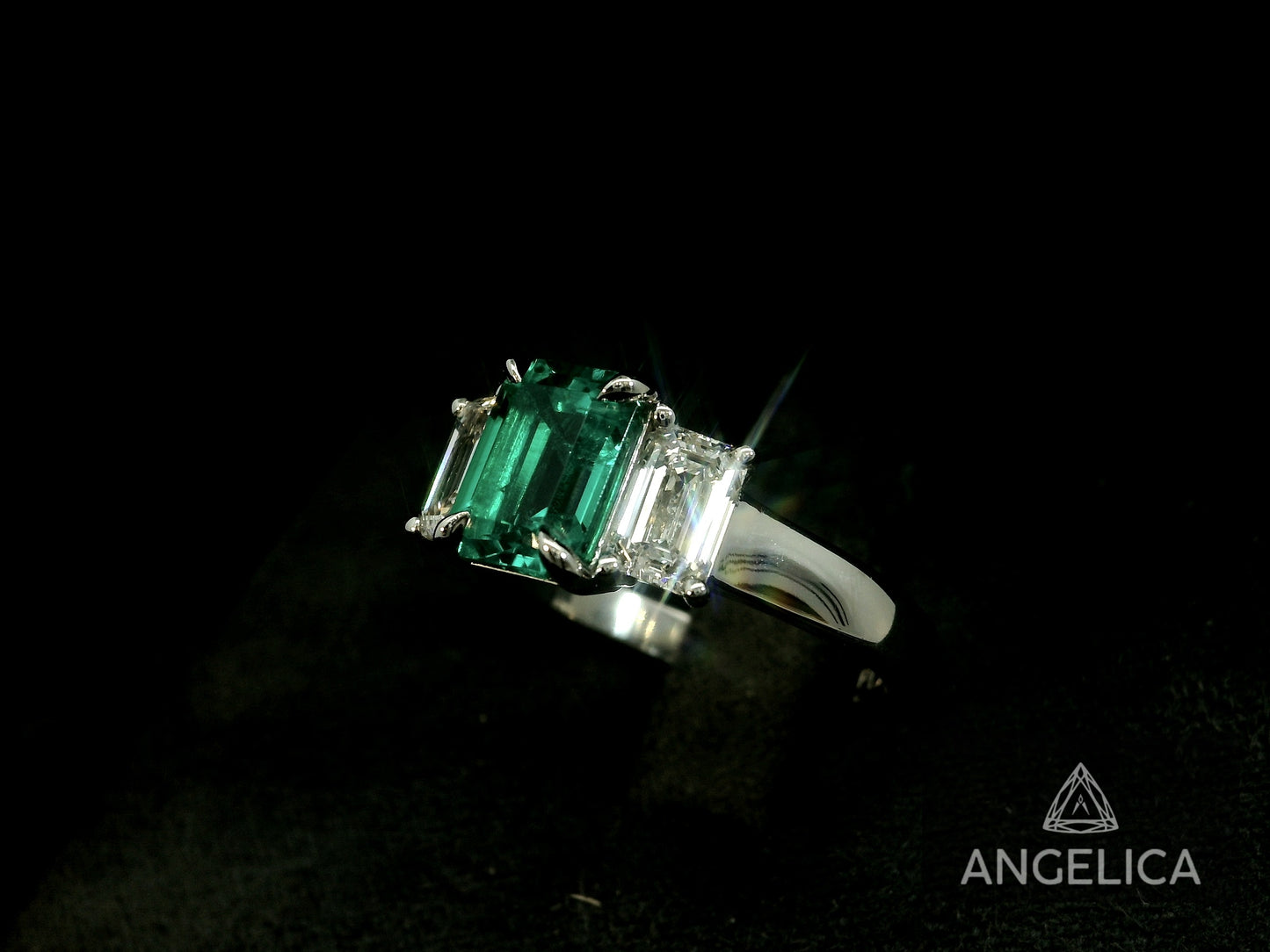 PLATINUM LAB GREEN EMERALD EMERALD CUT RING