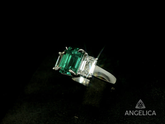 PLATINUM LAB GREEN EMERALD EMERALD CUT RING
