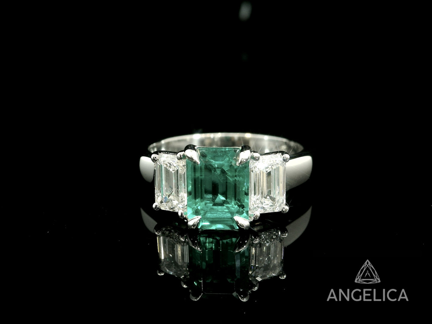 PLATINUM LAB GREEN EMERALD EMERALD CUT RING