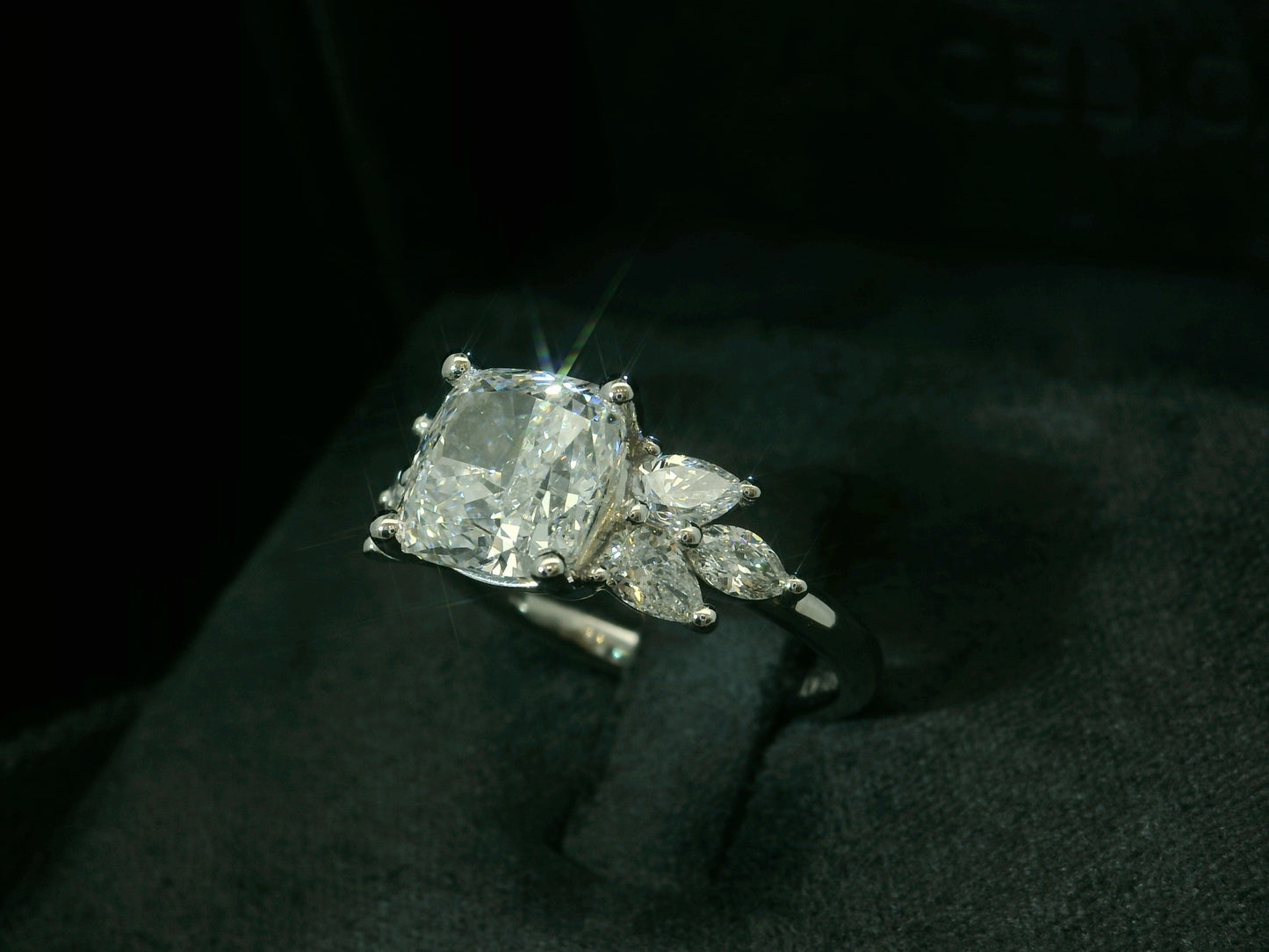 PLATINUM LAB DIAMOND CUSHION CUT ENGAGEMENT RING 3.87CT