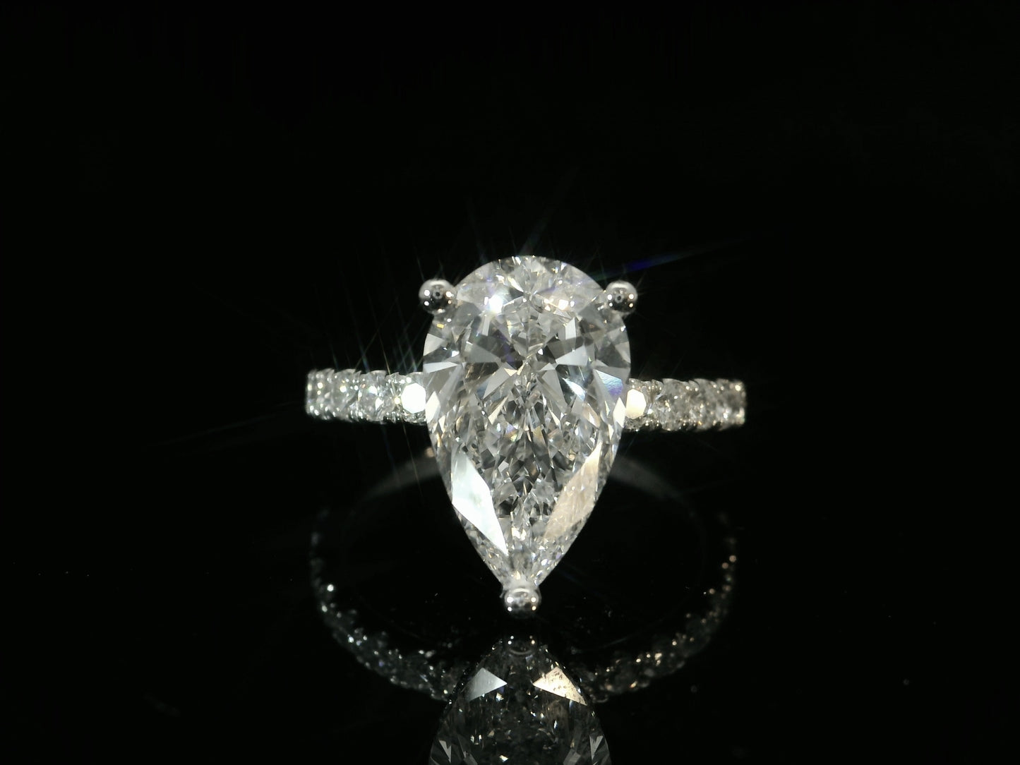 PLATINUM LAB DIAMOND PEAR SHAPE ENGAGEMENT RING 3.70CT