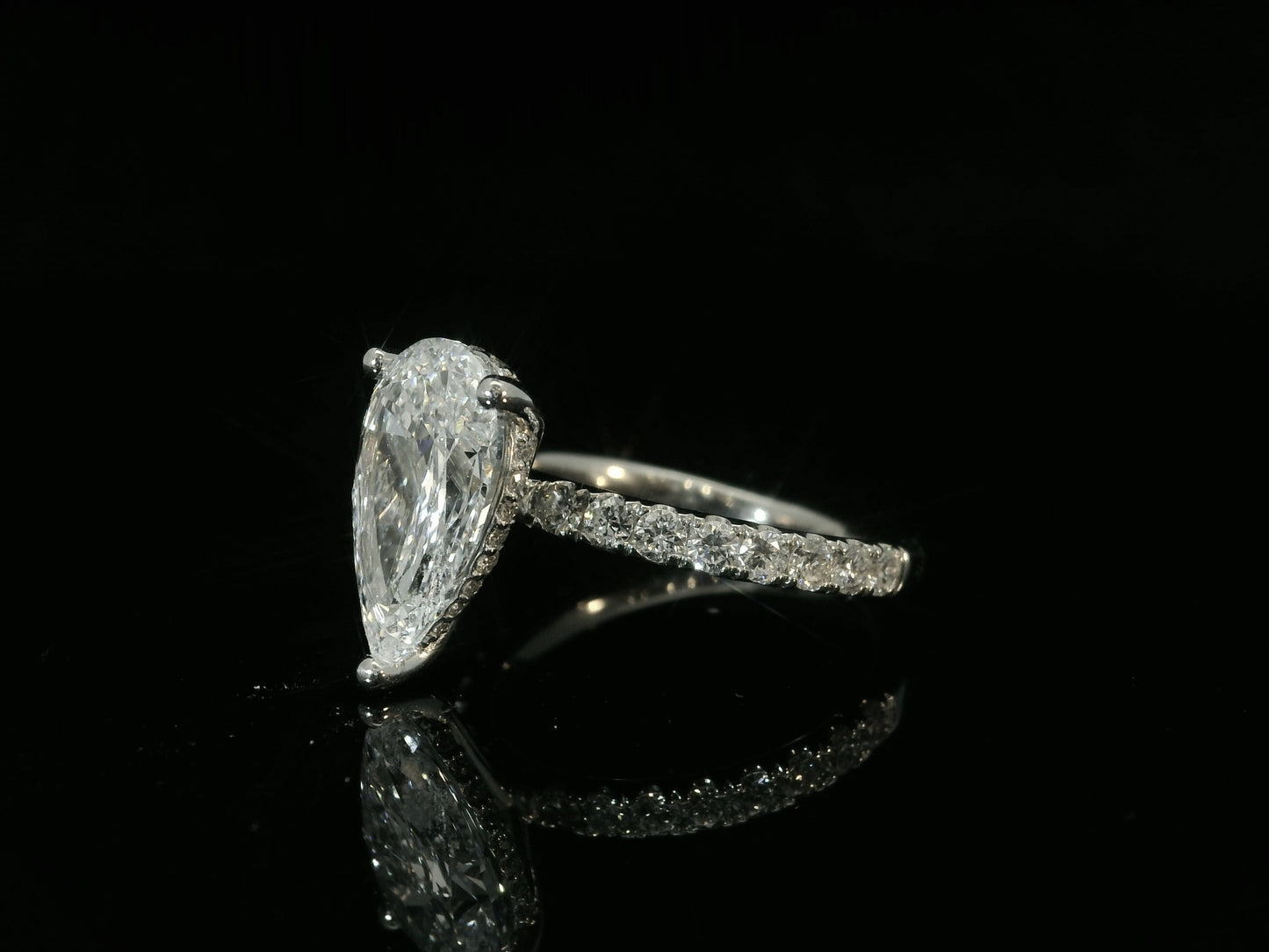 PLATINUM LAB DIAMOND PEAR SHAPE ENGAGEMENT RING 3.70CT