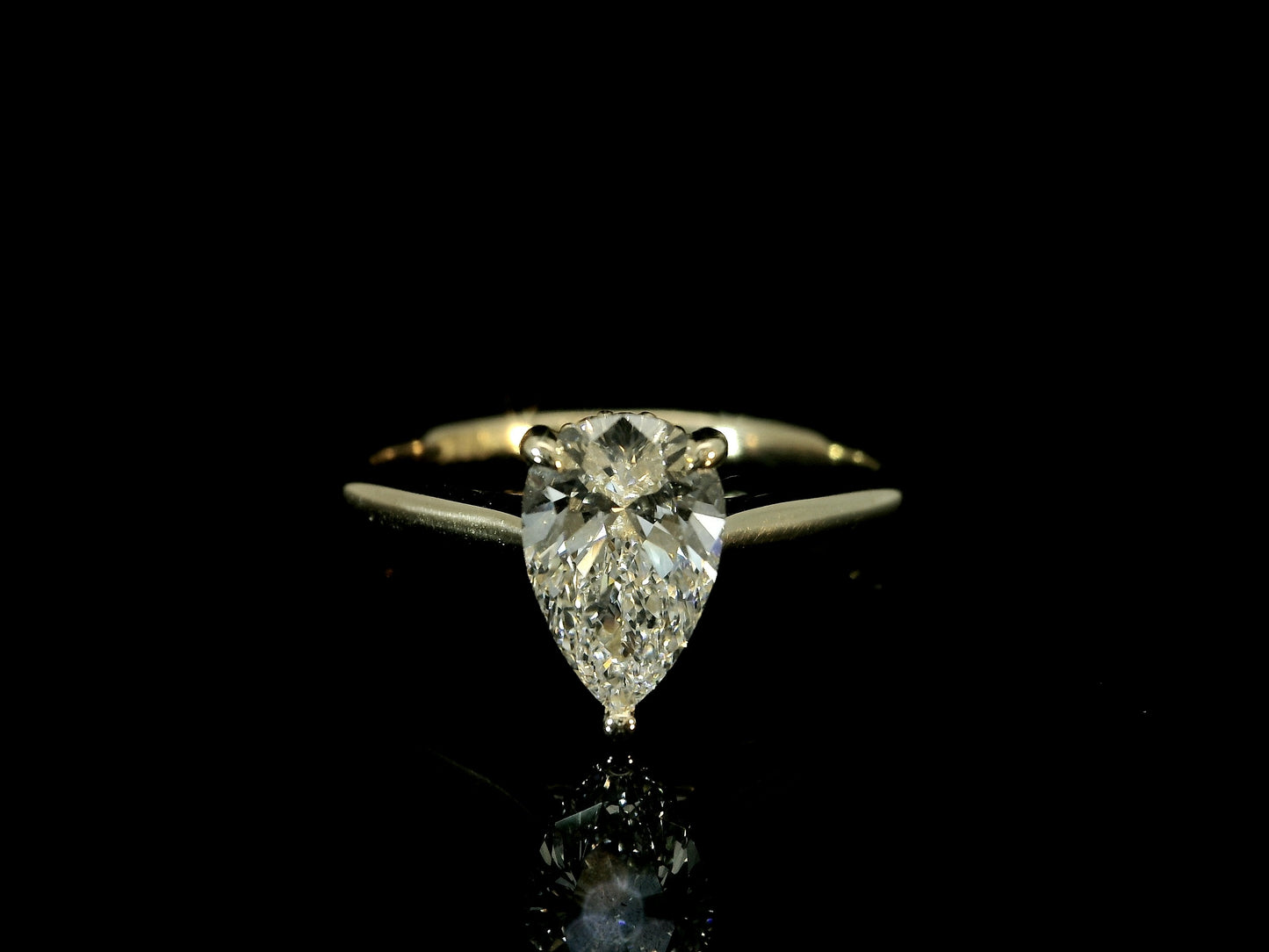 18K YELLOW GOLD LAB DIAMOND PEAR SHAPE ENGAGEMENT RING 1CT