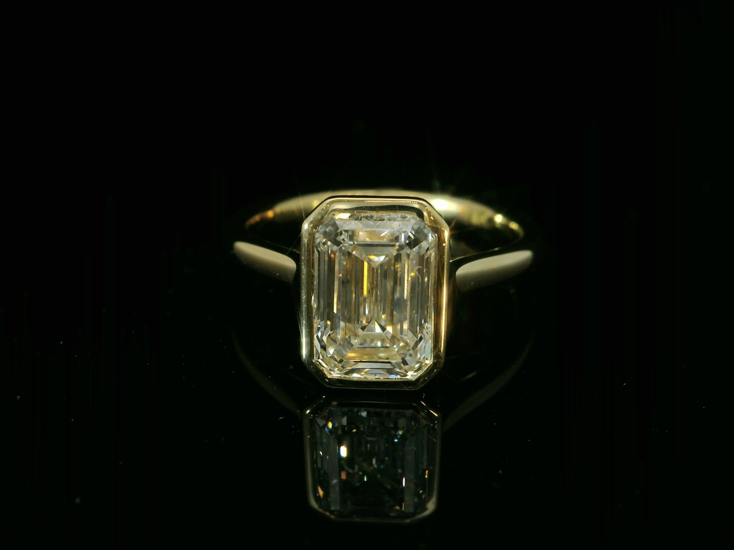 18K YELLOW GOLD LAB DIAMOND EMERALD CUT ENGAGEMENT RING 2.50CT