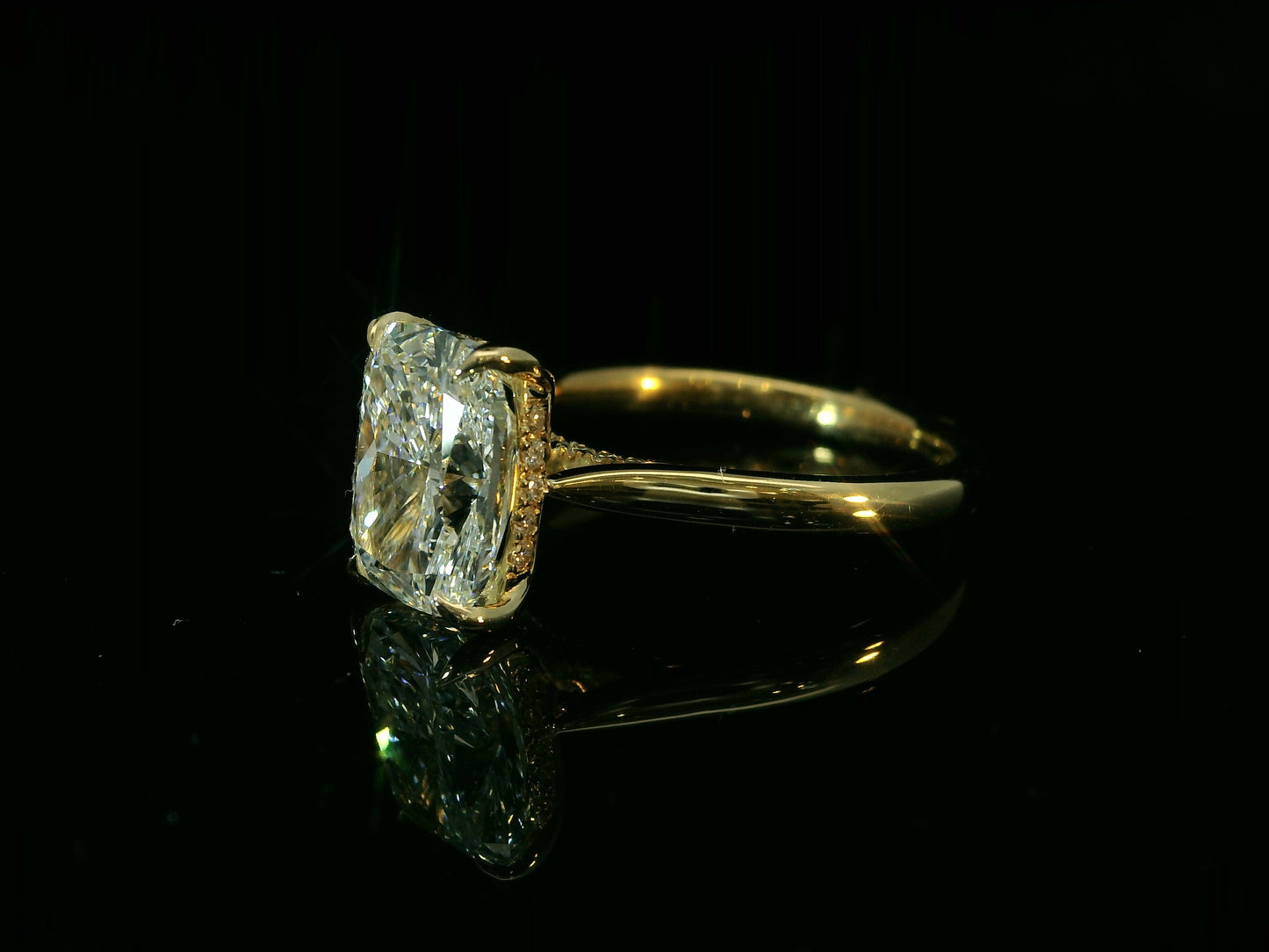 18K YELLOW GOLD LAB DIAMOND RADIANT CUT ENGAGEMENT RING 3.18CT