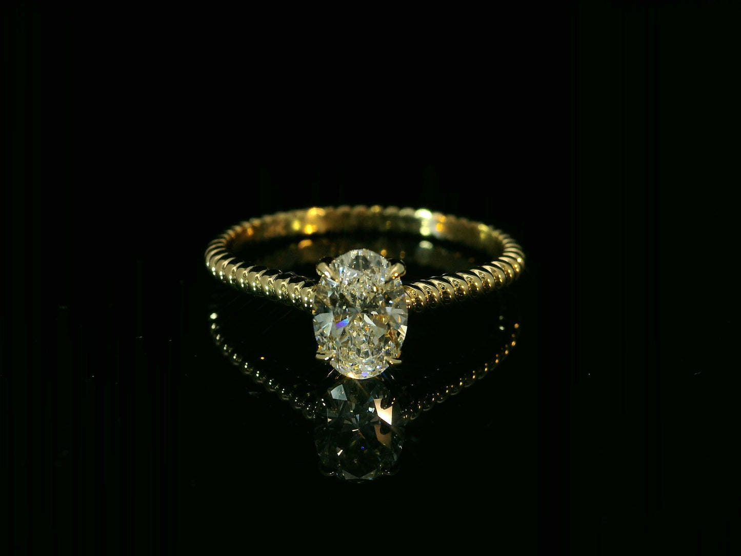 18K YELLOW GOLD LAB DIAMOND OVAL CUT ENGAGEMENT RING 0.73CT