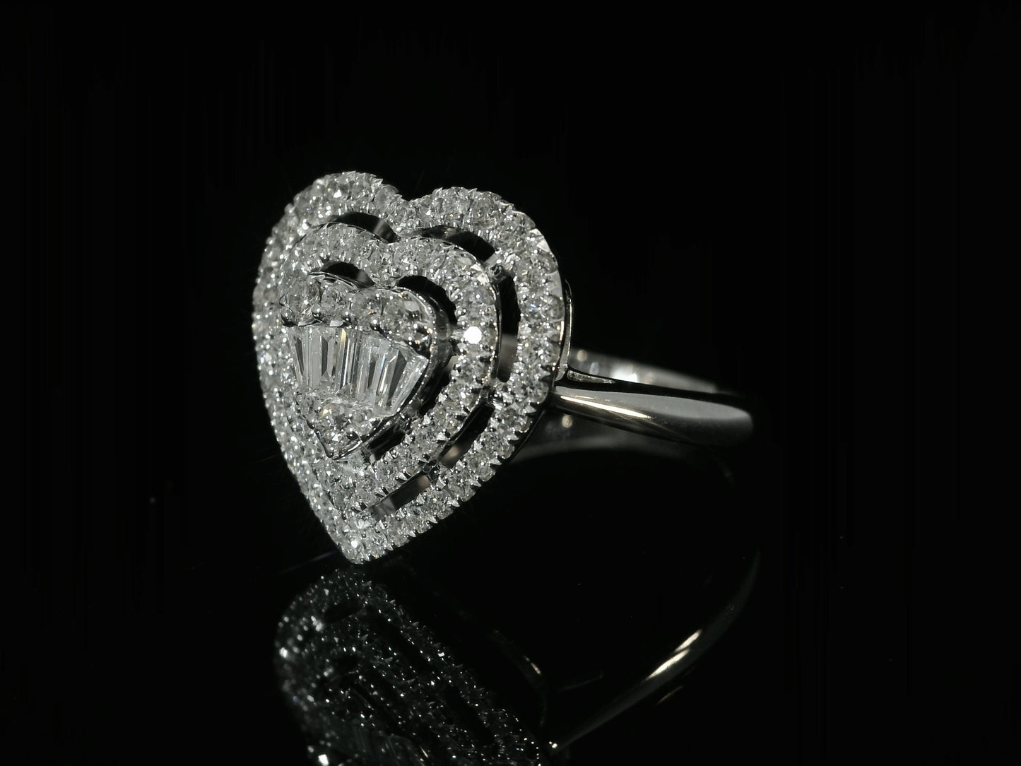 14K WHITE GOLD HEART SHAPED DIAMOND RING