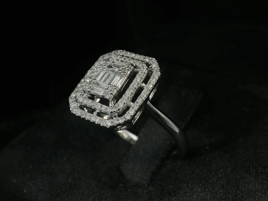 14K WHITE GOLD BAGUETTE AND ROUND DIAMOND RING