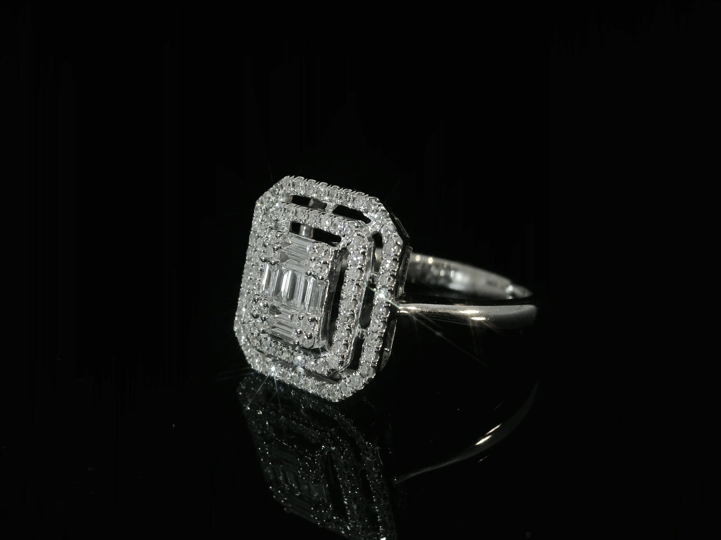 14K WHITE GOLD BAGUETTE AND ROUND DIAMOND RING