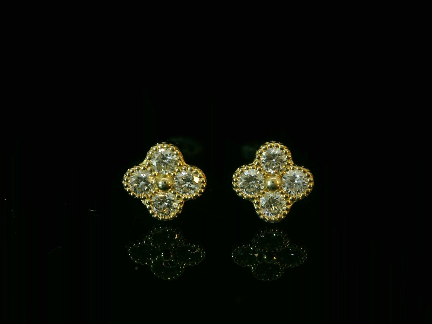 14K YELLOW GOLD 7MM CLOVER DIAMOND EARRINGS