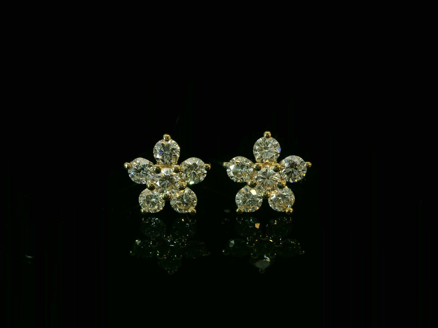 14K YELLOW GOLD 7MM STAR DIAMOND EARRINGS