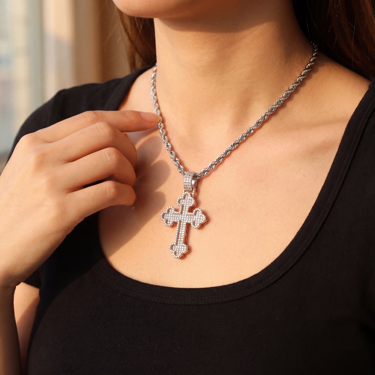 10K WHITE & ROSE GOLD DIAMOND CROSS PENDANT VVS