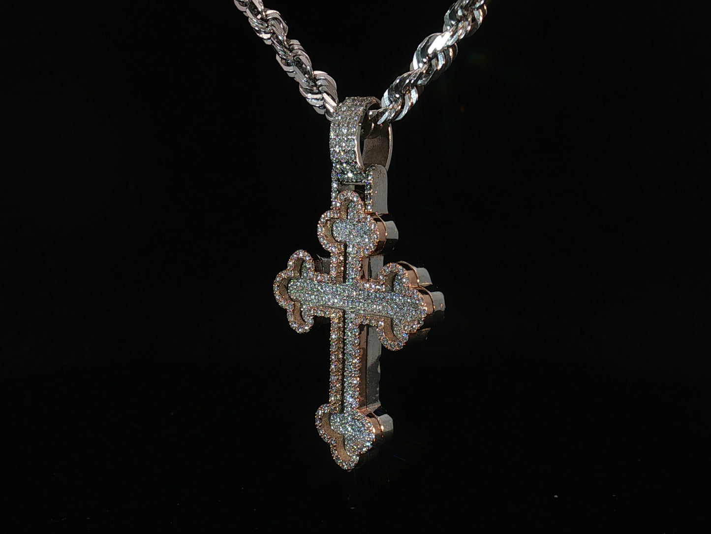 10K WHITE & ROSE GOLD DIAMOND CROSS PENDANT VVS